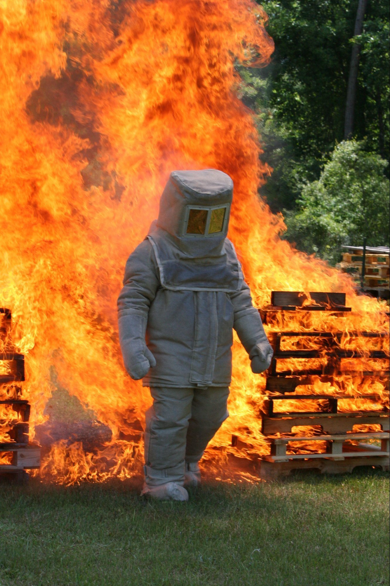 fire suit - International Safety Solution